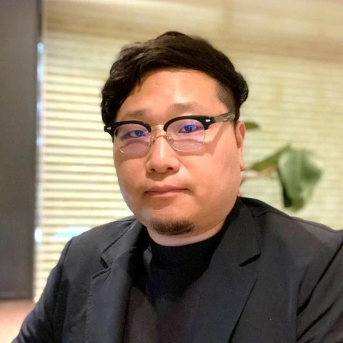 代表執行役社長 梅村 拓馬